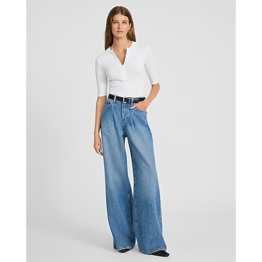 Anthro Wide Leg Pleated Denim Jeans Medium Wash Blue Womens Size M NEW